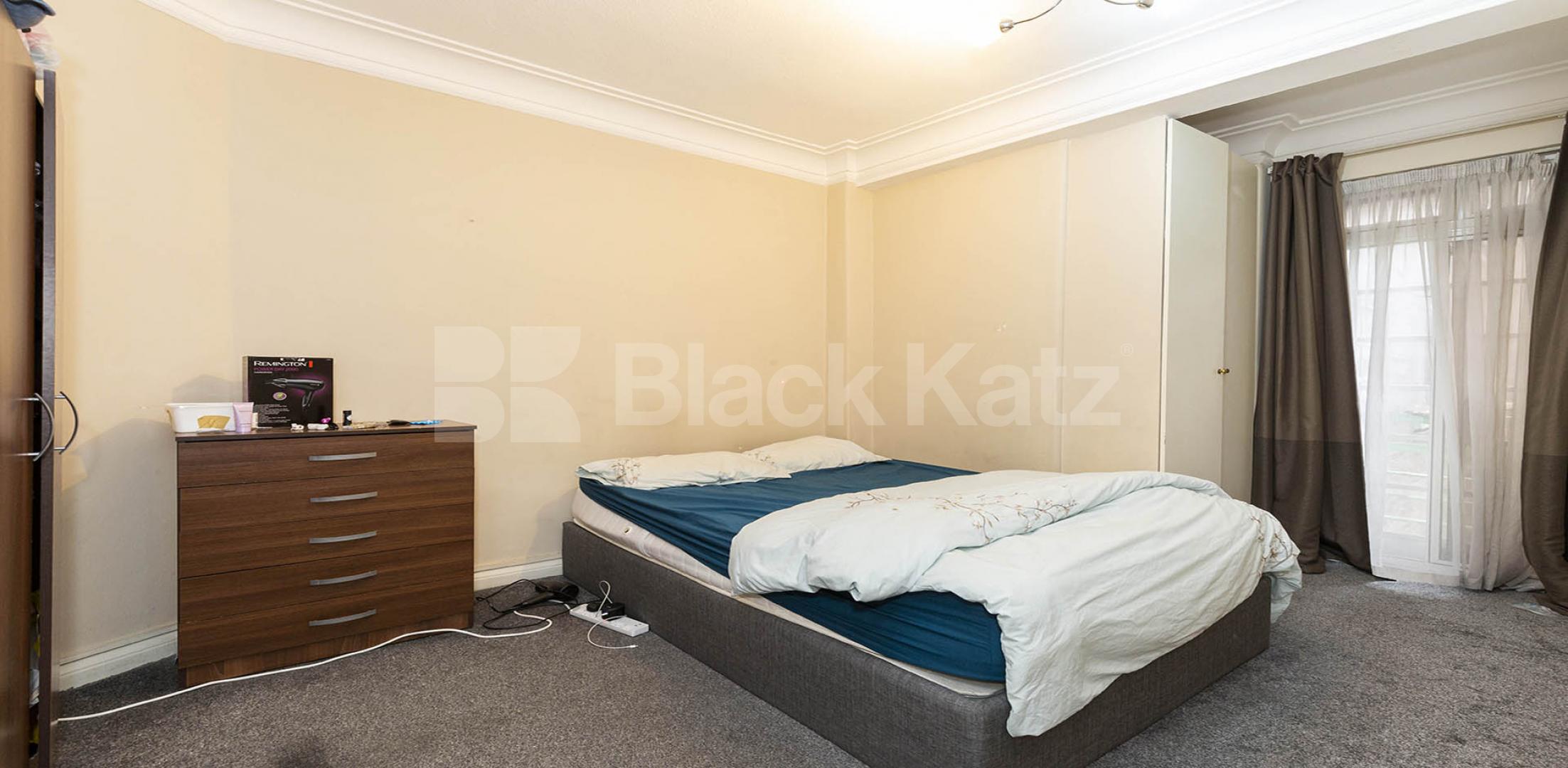 			3 Bedroom, 2 bath, 1 reception Flat			 Dorset House, Gloucester Place , Baker Street
